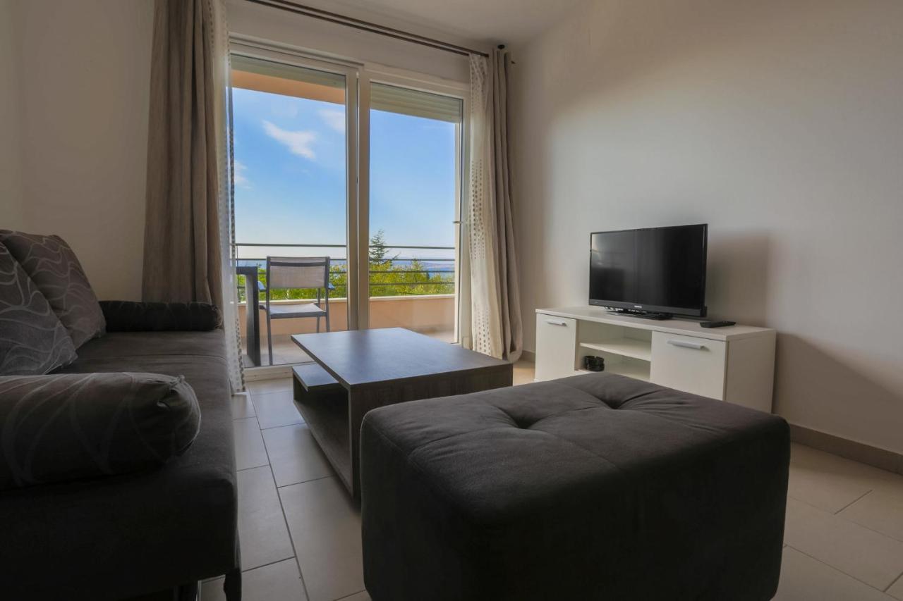 Domino Appartement Dramalj Buitenkant foto