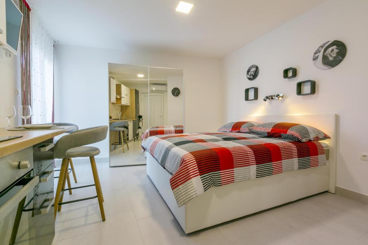Domino Appartement Dramalj Buitenkant foto